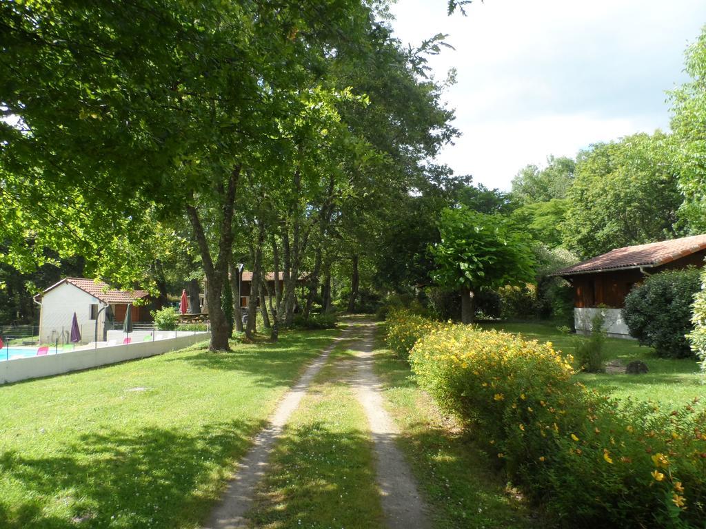 Les Chalets du Gélat, nature et calme Noaillan Extérieur photo
